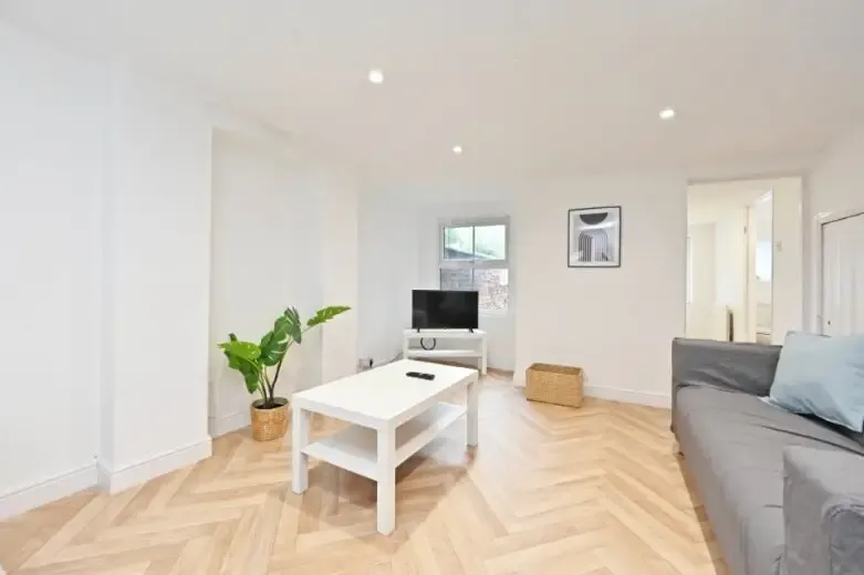 Alton House - By Sigma Stays in 209 Alton Street, Crewe, CW2 7PU, United Kingdom - Property image 19 - VivreStays