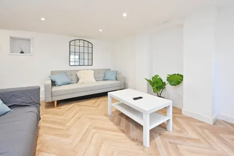 Alton House - By Sigma Stays in 209 Alton Street, Crewe, CW2 7PU, United Kingdom - Property image 22 - VivreStays