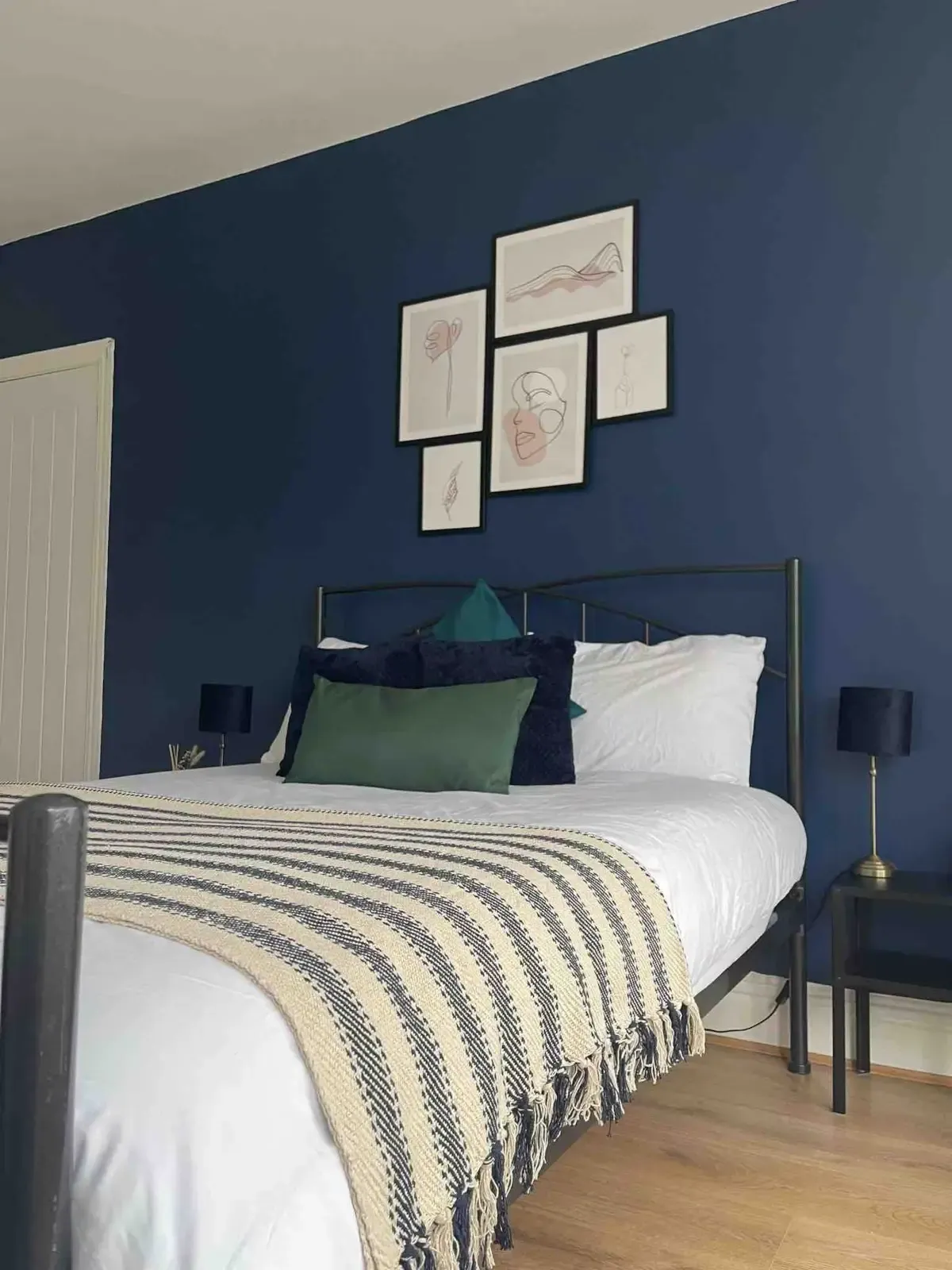 View 3 bed, 1 bath | FREE Parking | Broadwood Road NE15 in NE15 7SY, Newcastle upon Tyne, Tyne and Wear, England, United Kingdom 3 bed, 1 bath | FREE Parking | Broadwood Road NE15 in NE15 7SY, Newcastle upon Tyne, Tyne and Wear, England, United Kingdom - Property image 6 - VivreStays