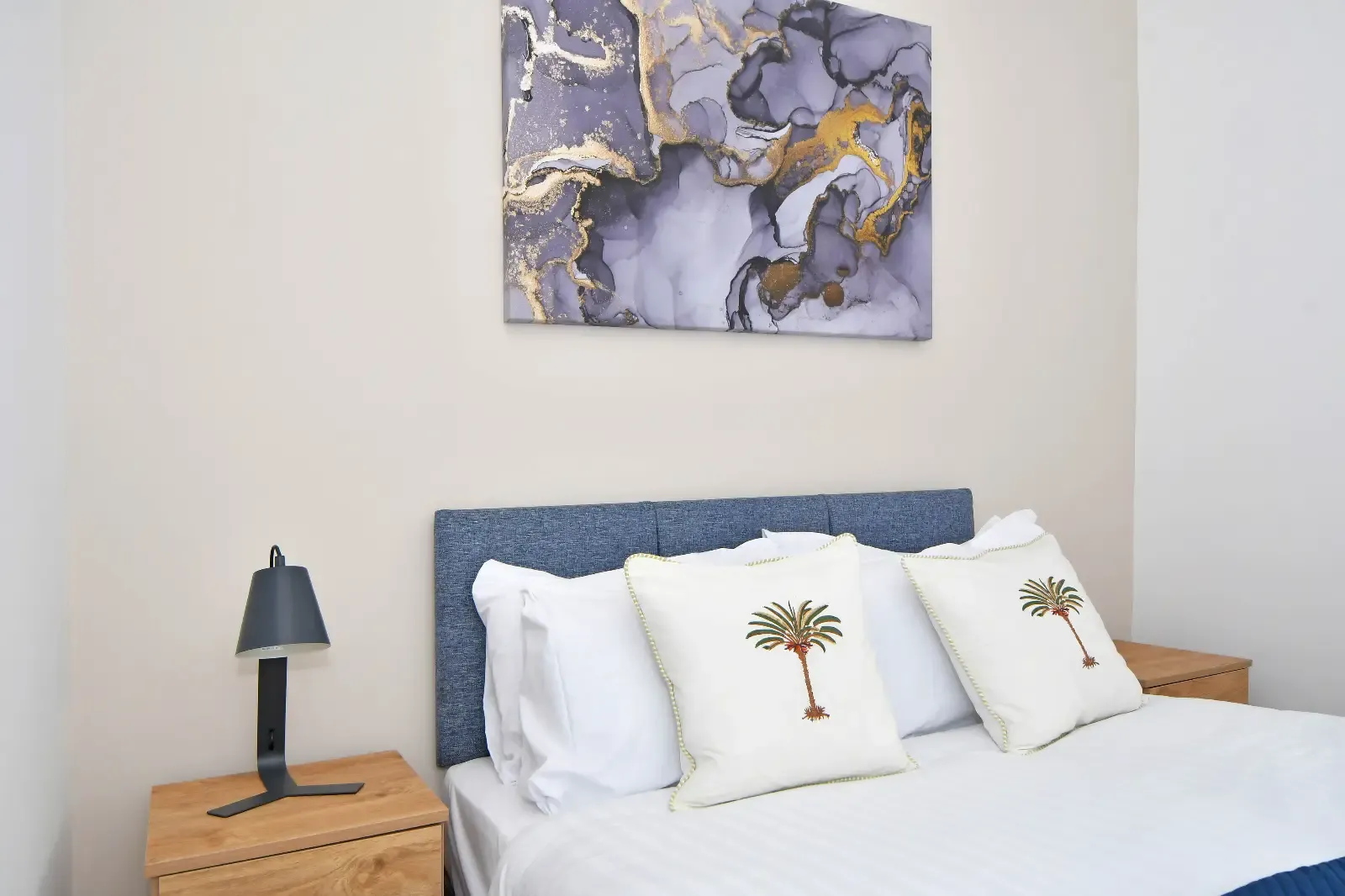 Audley House - By Sigma Stays in 55 Audley Street, Crewe, CW1 4BT, United Kingdom - Property image 2 - VivreStays