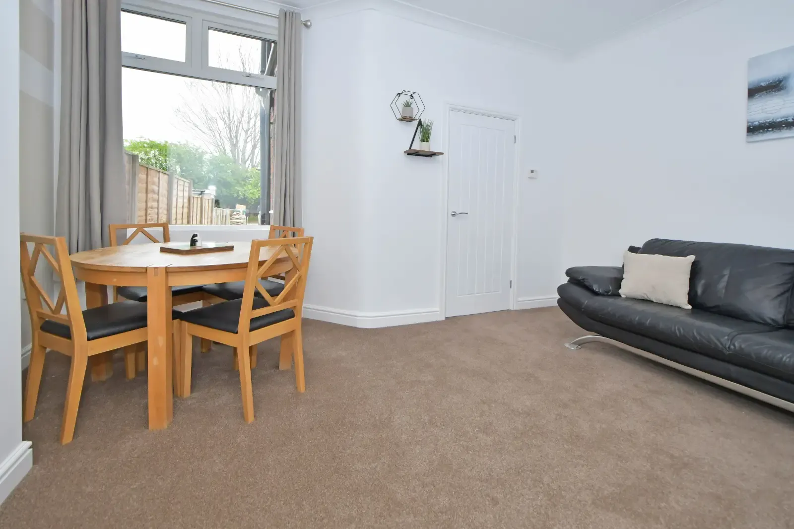 Broad House - By Sigma Stays in 290 Broad Street, Crewe, CW1 4JH, United Kingdom - Property image 10 - VivreStays
