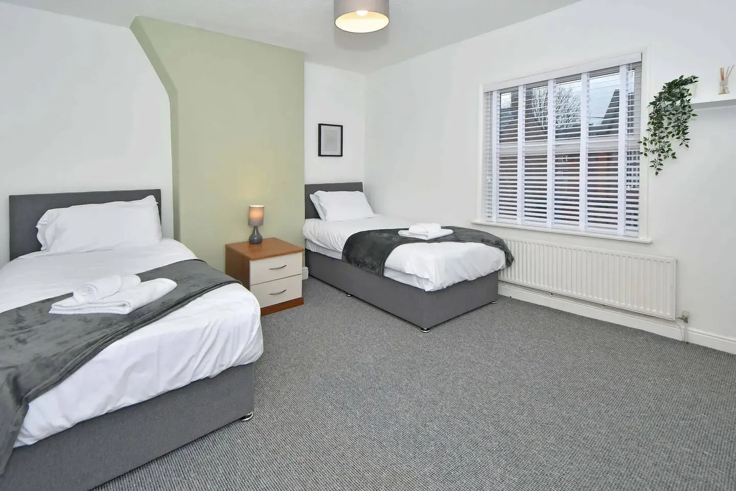 View Croft House - By Sigma Stays in 76 Ford Lane, Crewe, CW1 3EH, United Kingdom Croft House - By Sigma Stays in 76 Ford Lane, Crewe, CW1 3EH, United Kingdom - Property image 2 - VivreStays