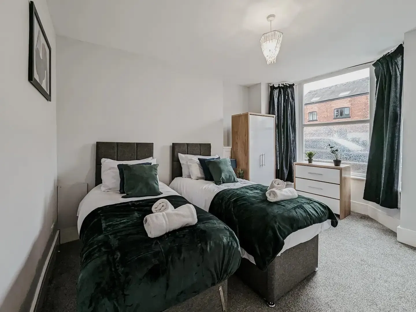 Derrington House - By Sigma Stays in 30 Derrington Avenue, Crewe, CW2 7JB, United Kingdom - Property image 11 - VivreStays