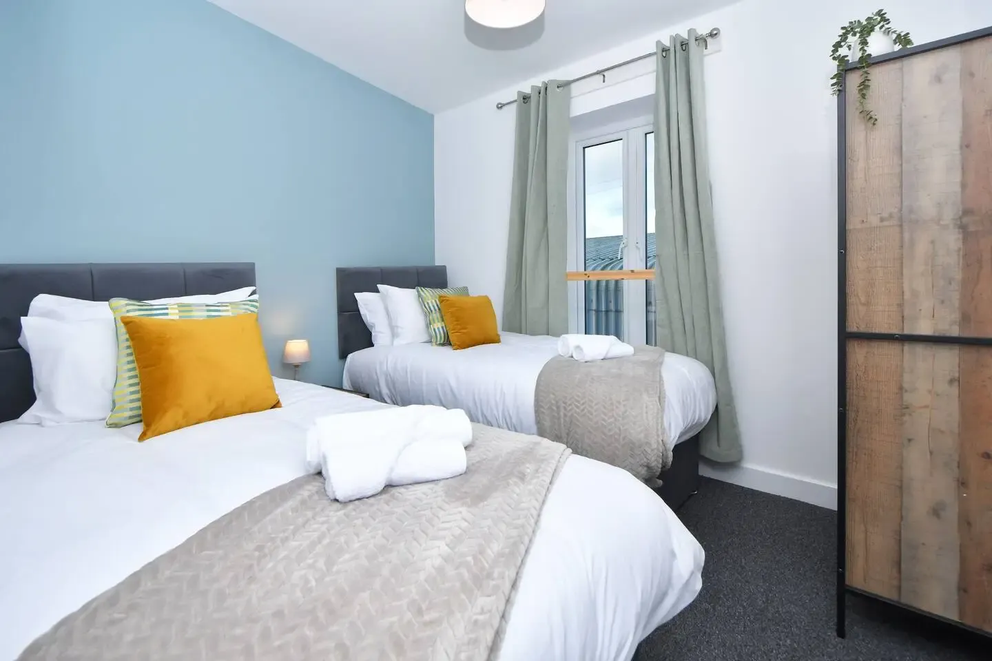 View Lyndale House - By Sigma Stays in 75 Furnival Street, Crewe, CW2 7LH, United Kingdom Lyndale House - By Sigma Stays in 75 Furnival Street, Crewe, CW2 7LH, United Kingdom - Property image 2 - VivreStays