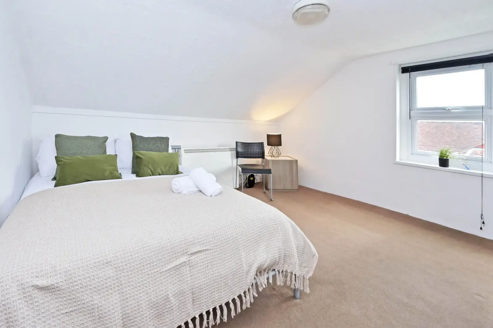 View Hungerford House - By Sigma Stays in 234 Hungerford Road, Crewe, CW1 6EX, United Kingdom Hungerford House - By Sigma Stays in 234 Hungerford Road, Crewe, CW1 6EX, United Kingdom - Property image 8 - VivreStays