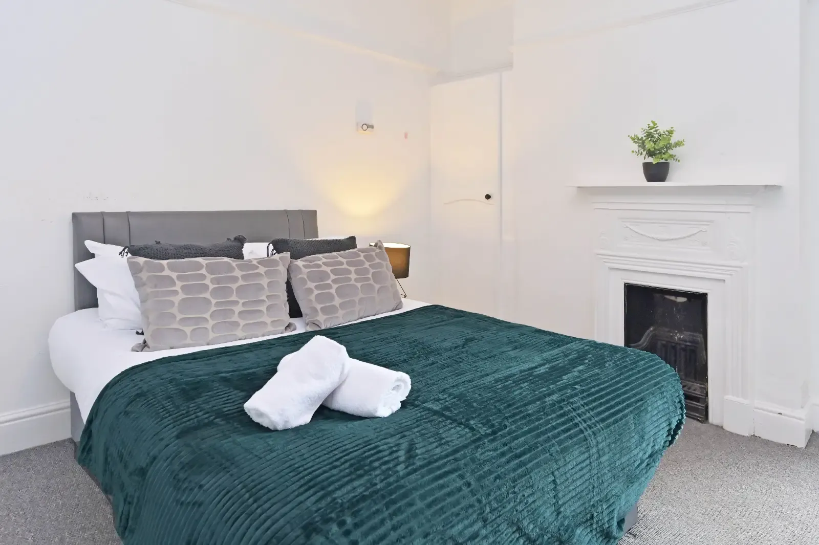 View Hungerford House - By Sigma Stays in 234 Hungerford Road, Crewe, CW1 6EX, United Kingdom Hungerford House - By Sigma Stays in 234 Hungerford Road, Crewe, CW1 6EX, United Kingdom - Property image 16 - VivreStays