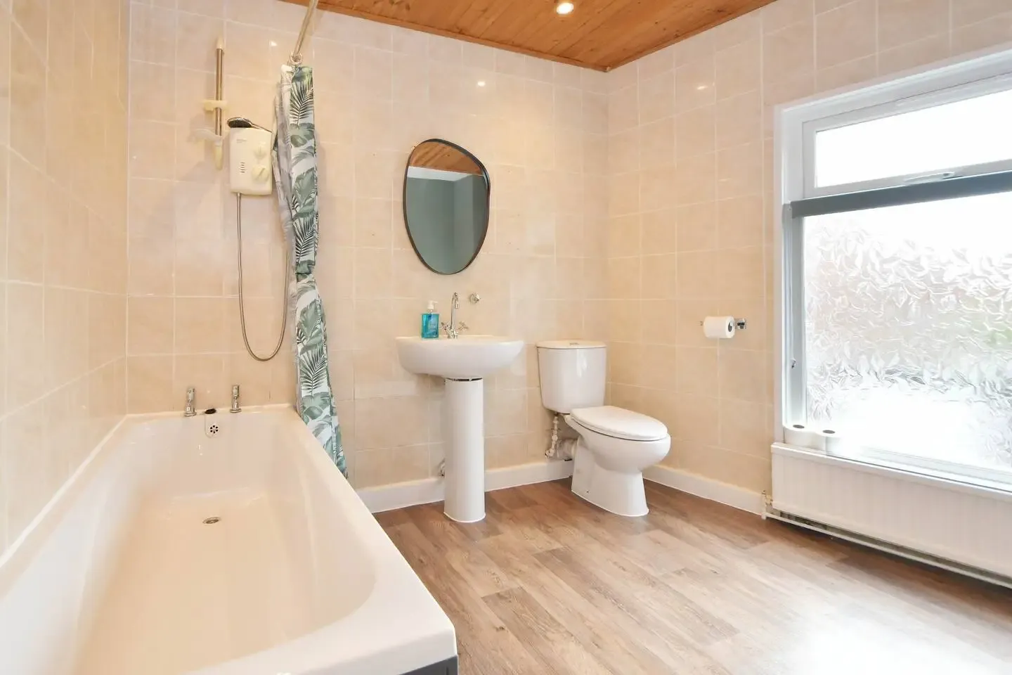 Richard Moon House - By Sigma Stays in 67 Richard Moon Street, Crewe, CW1 3AU, United Kingdom - Property image 8 - VivreStays