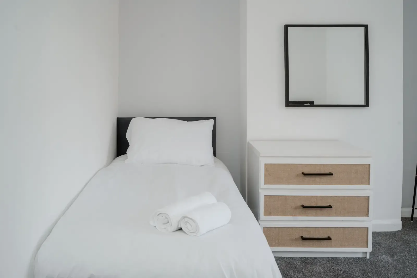 View Valley Park House - By Sigma Stays in 138 Flag Lane, Crewe, CW2 7QX, United Kingdom Valley Park House - By Sigma Stays in 138 Flag Lane, Crewe, CW2 7QX, United Kingdom - Property image 12 - VivreStays