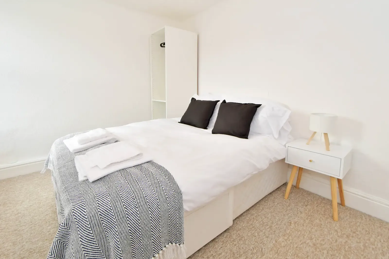 View Walthall House - By Sigma Stays in 270 Walthall Street, Crewe, CW2 7LE, United Kingdom Walthall House - By Sigma Stays in 270 Walthall Street, Crewe, CW2 7LE, United Kingdom - Property image 4 - VivreStays