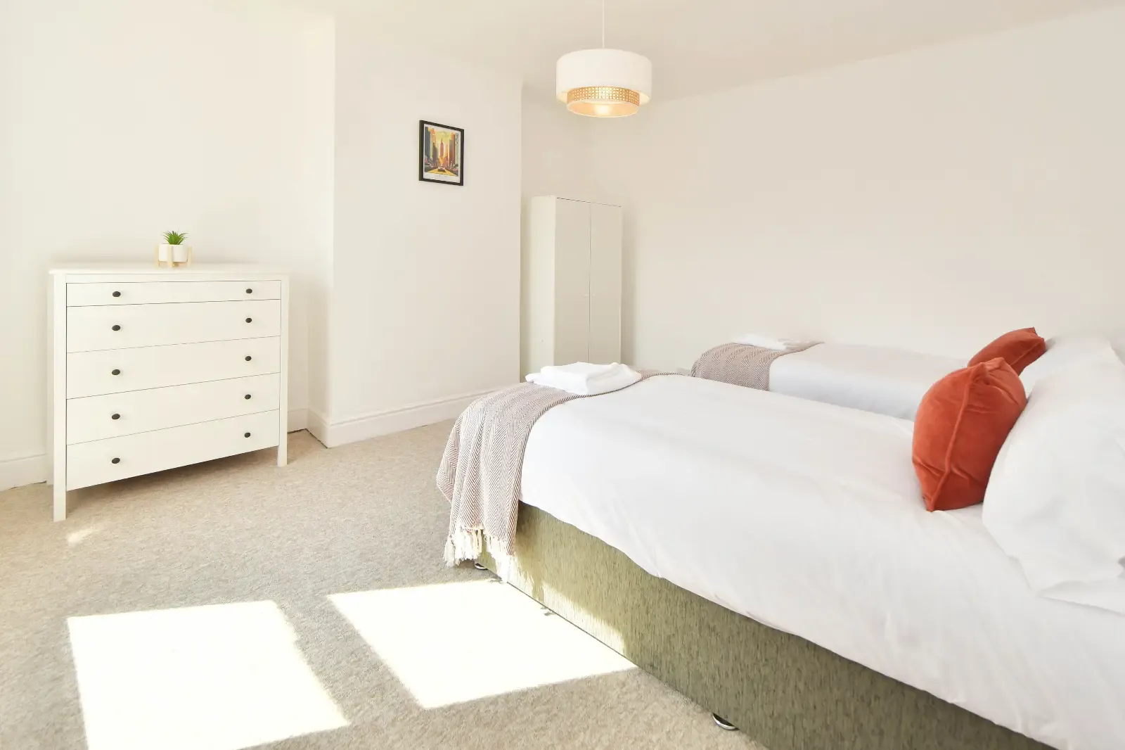 View Walthall House - By Sigma Stays in 270 Walthall Street, Crewe, CW2 7LE, United Kingdom Walthall House - By Sigma Stays in 270 Walthall Street, Crewe, CW2 7LE, United Kingdom - Property image 10 - VivreStays