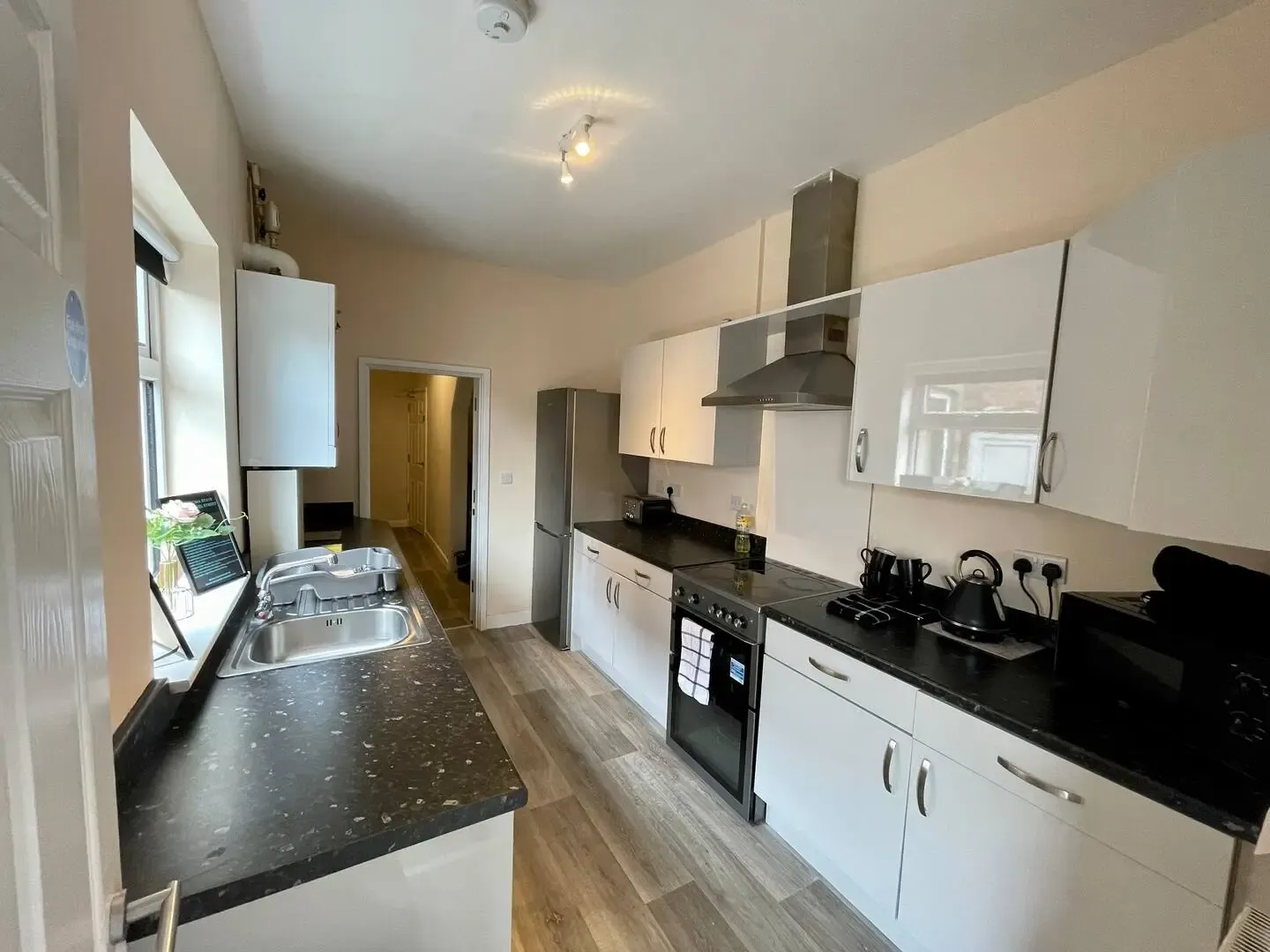 View Western House - By Sigma Stays in 36 Samuel Street, Crewe, CW1 3AB, United Kingdom Western House - By Sigma Stays in 36 Samuel Street, Crewe, CW1 3AB, United Kingdom - Property image 5 - VivreStays