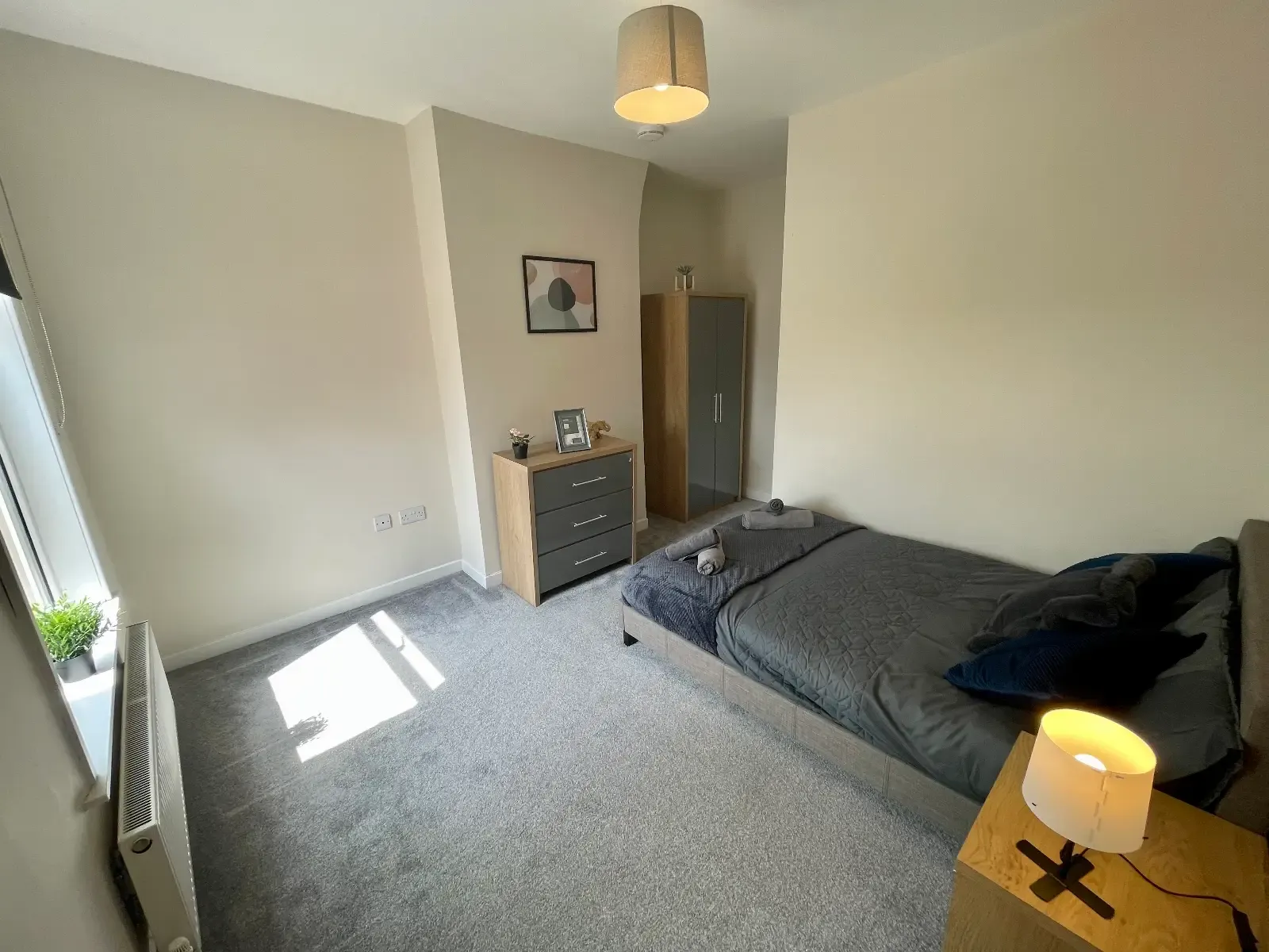 View Western House - By Sigma Stays in 36 Samuel Street, Crewe, CW1 3AB, United Kingdom Western House - By Sigma Stays in 36 Samuel Street, Crewe, CW1 3AB, United Kingdom - Property image 9 - VivreStays
