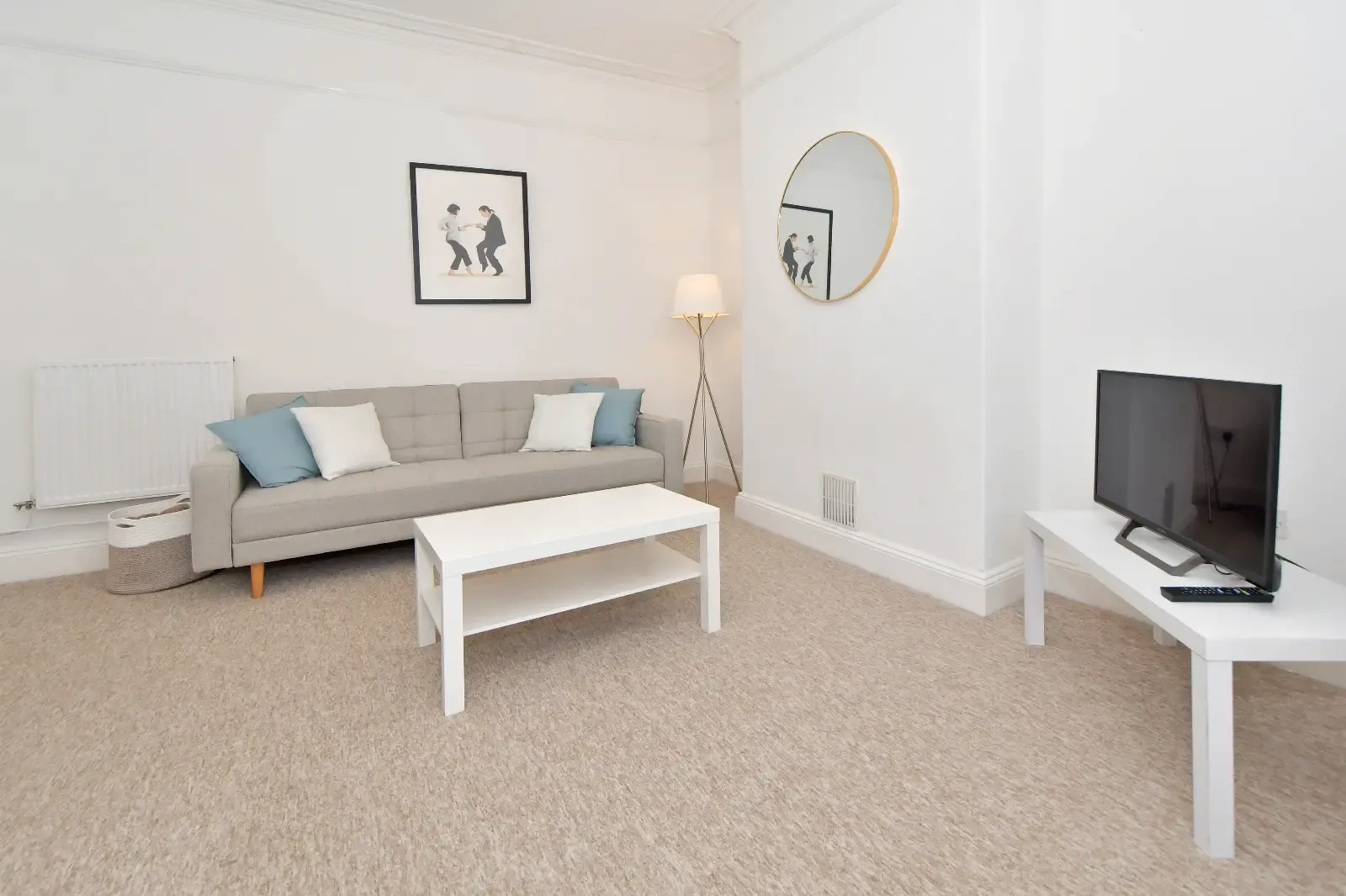 View Wistaston House - By Sigma Stays in 167 Wistaston Road, Crewe, CW2 7RH, United Kingdom Wistaston House - By Sigma Stays in 167 Wistaston Road, Crewe, CW2 7RH, United Kingdom - Property image 2 - VivreStays