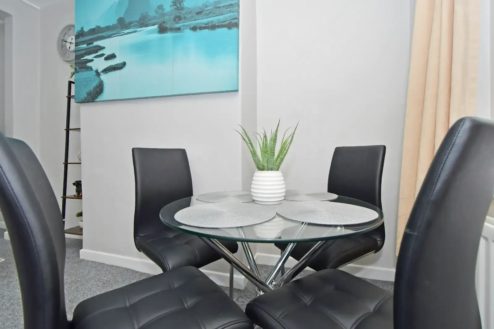 View Wistaston House - By Sigma Stays in 167 Wistaston Road, Crewe, CW2 7RH, United Kingdom Wistaston House - By Sigma Stays in 167 Wistaston Road, Crewe, CW2 7RH, United Kingdom - Property image 9 - VivreStays