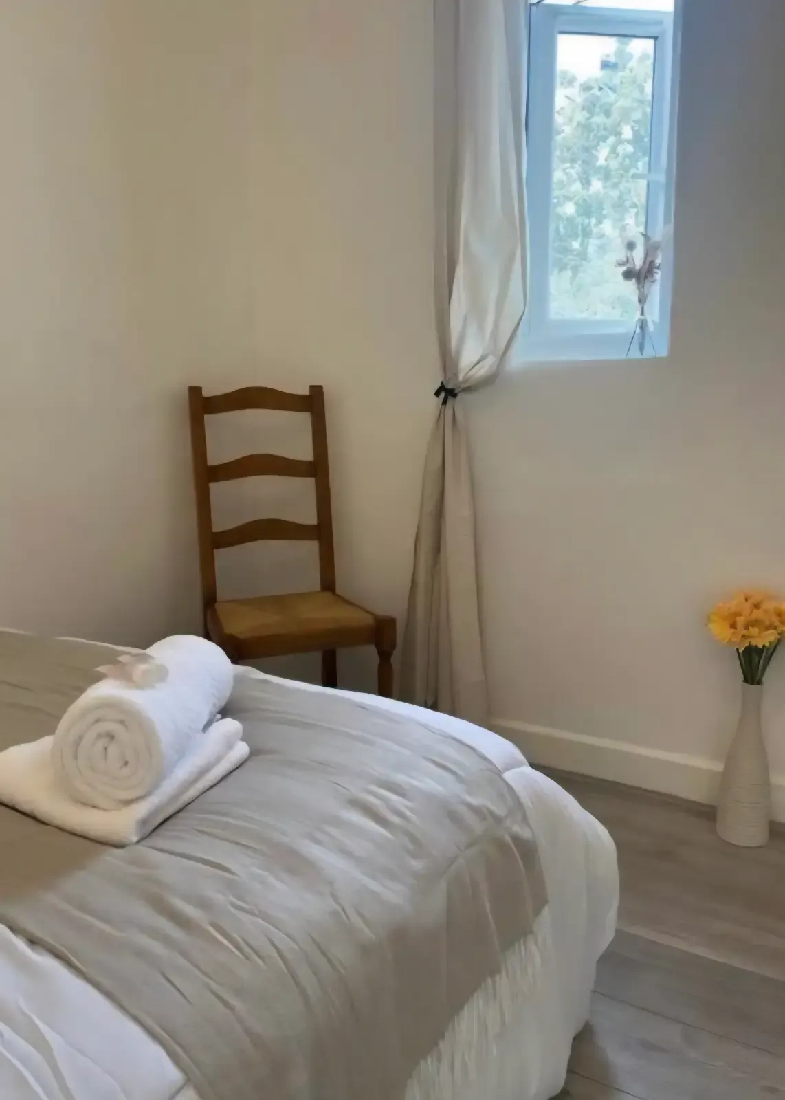 View Abbey wood family home in 13 Glendown Road, SE2 0RJ Abbey wood family home in 13 Glendown Road, SE2 0RJ - Property image 10 - VivreStays