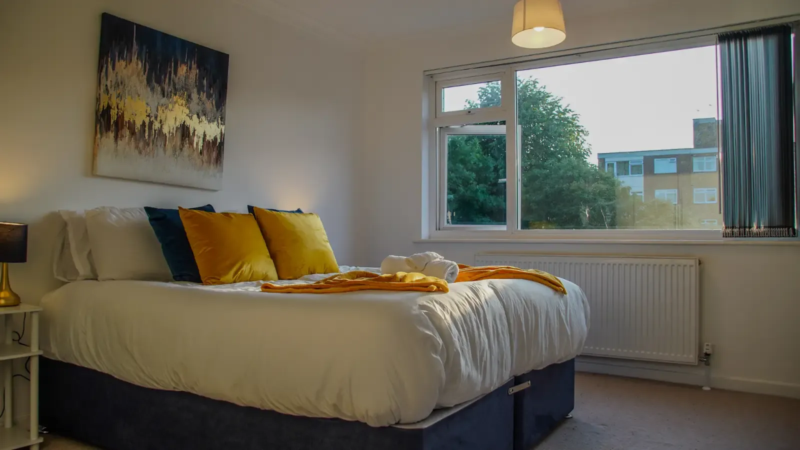 4 Bed Beautiful Home, Beckenham Junction, Pool Table in 52 Lankton Close, Beckenham, BR3 5DZ, United Kingdom - Property image 15 - VivreStays