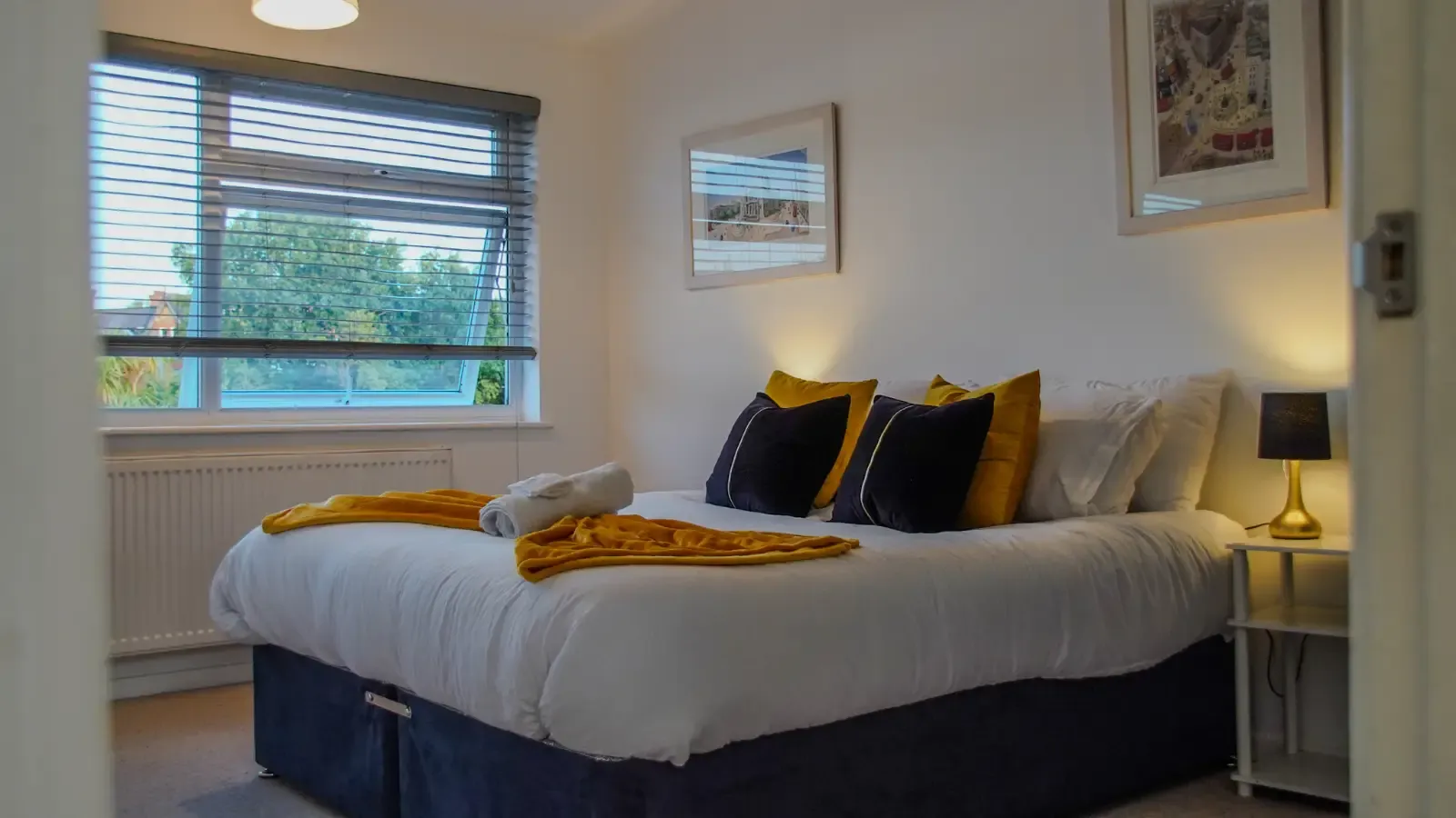 4 Bed Beautiful Home, Beckenham Junction, Pool Table in 52 Lankton Close, Beckenham, BR3 5DZ, United Kingdom - Property image 16 - VivreStays