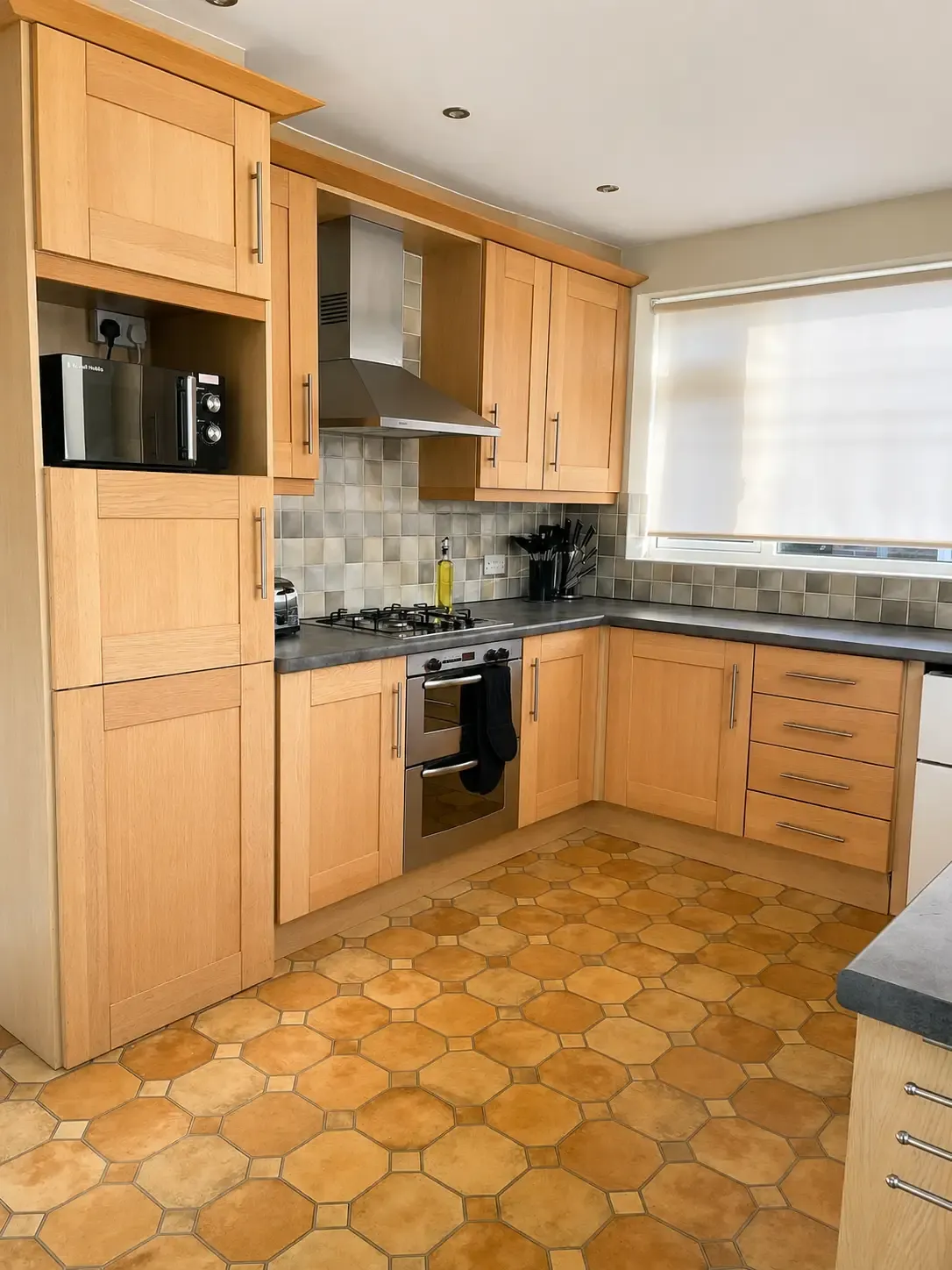 View Charming, Modern Home in Leeds in LS16 7EX Charming, Modern Home in Leeds in LS16 7EX - Property image 10 - VivreStays