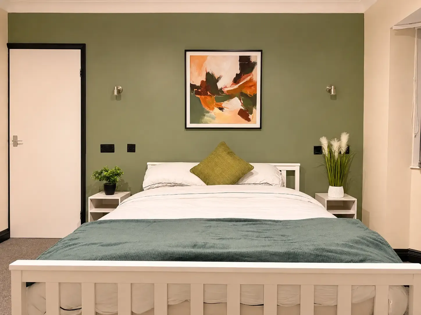 View Charming, Modern Home in Leeds in LS16 7EX Charming, Modern Home in Leeds in LS16 7EX - Property image 5 - VivreStays