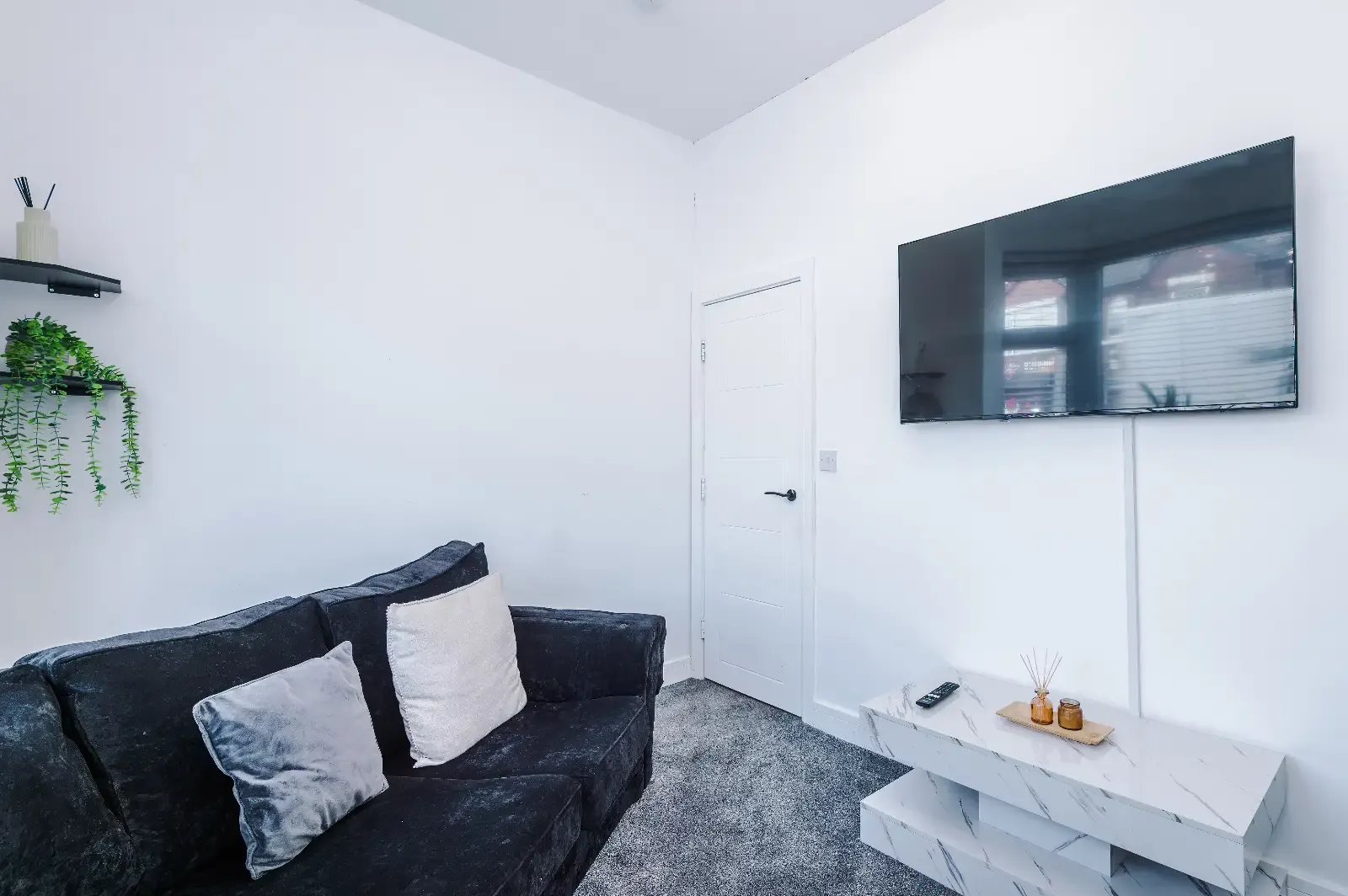 Game Zone | Near Trafford Centre | Sleeps 8 in 470 Liverpool Road, M30 7HZ - Property image 11 - VivreStays