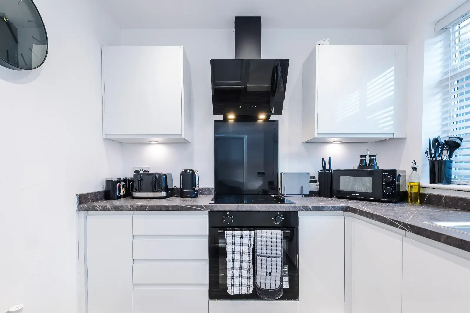 Game Zone | Near Trafford Centre | Sleeps 8 in 470 Liverpool Road, M30 7HZ - Property image 38 - VivreStays