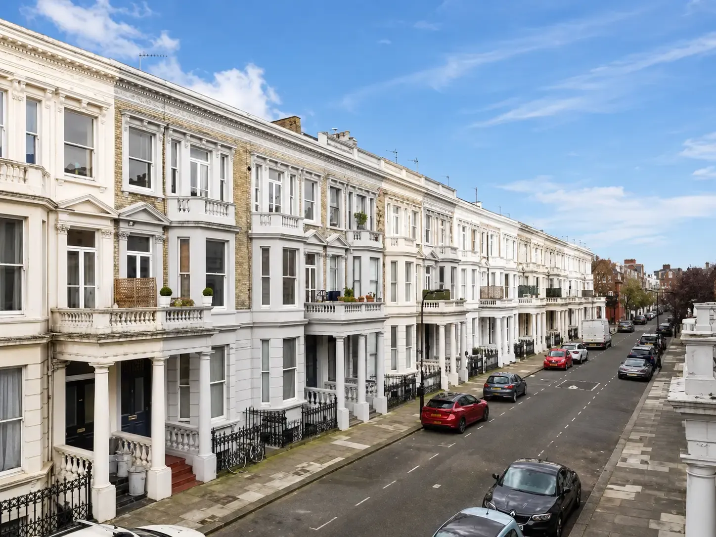 Bright West Kensington Flat with Private Balcony in 10 Fairholme Road, W14 9JX - Property image 6 - VivreStays