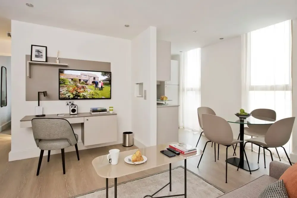 The Chronicle by Supercity Aparthotels - Two Bedroom Suite serviced apartment - London - VivreStays