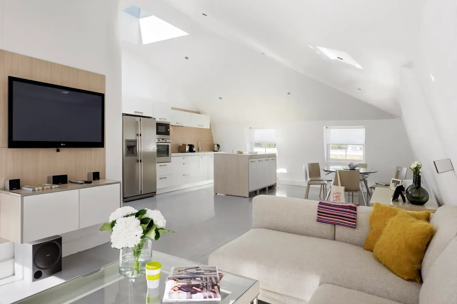 Nevern Place by Supercity Aparthotels - Two Bedroom Penthouse Suite serviced apartment - London - VivreStays