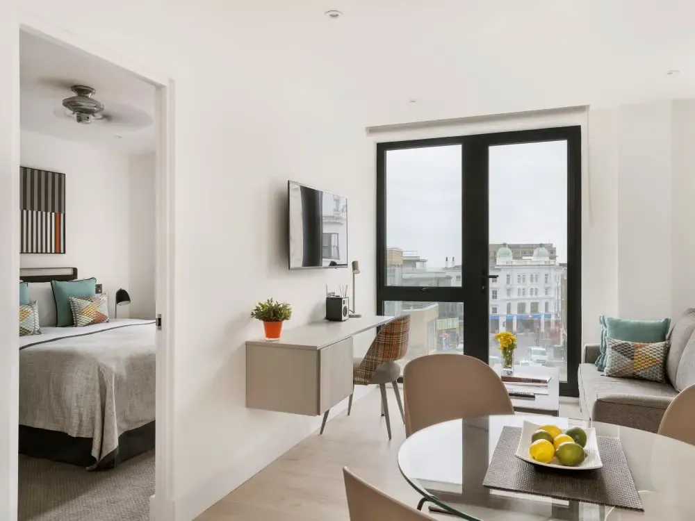 Q Square by Supercity Aparthotels - Studio Suite with sea view and terrace in 11 Queen's Square, BN1 3FD - Property image 2 - VivreStays