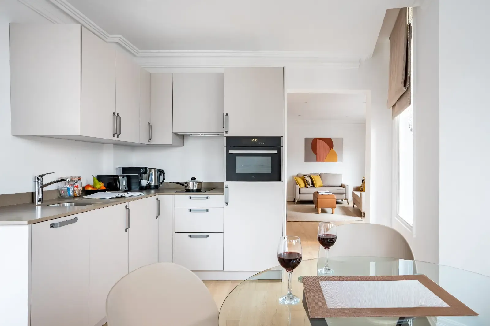 The Jubilee by Supercity Aparthotels - Executive One Bedroom Duplex Suite serviced apartment - Leeds - VivreStays