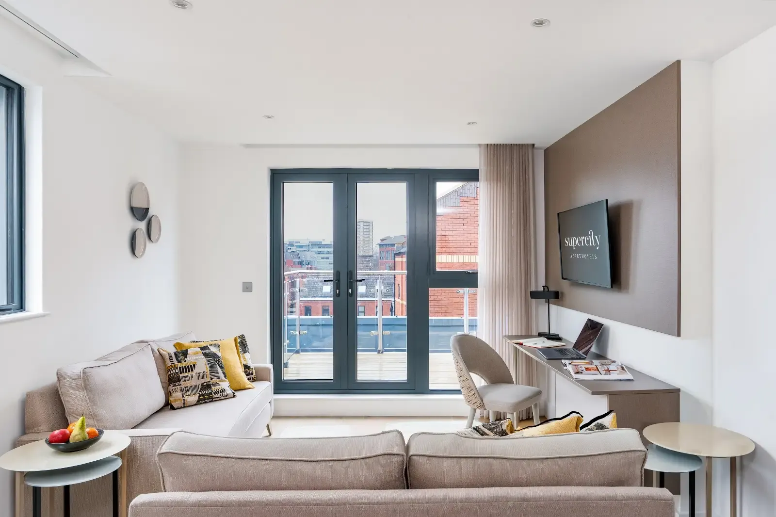 The Jubilee by Supercity Aparthotels - Executive Two Bedroom Suite serviced apartment - Leeds - VivreStays