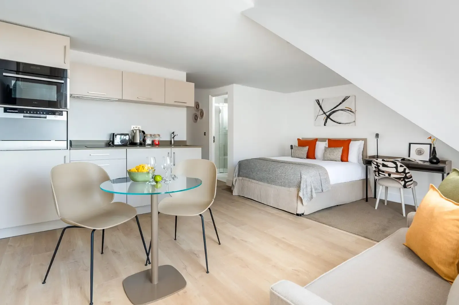 Micklegate by Supercity Aparthotels- Studio Suite in 105-107 Micklegate, YO1 6LB - Property image 3 - VivreStays