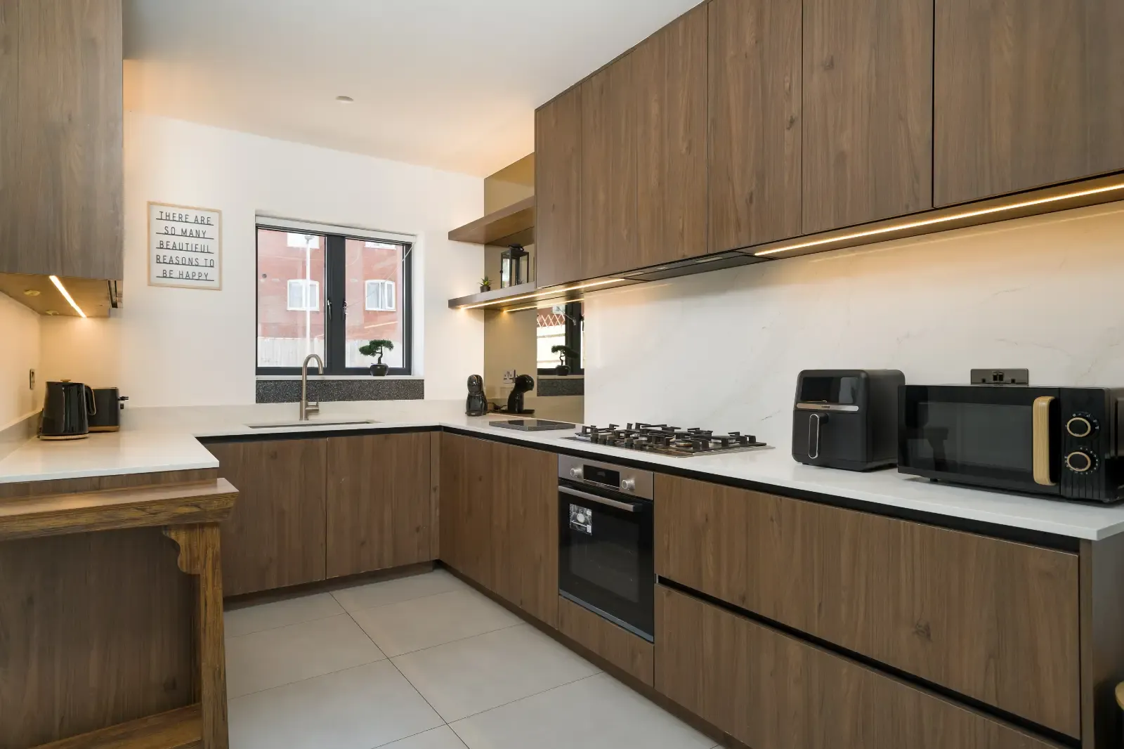Veer Drive Residence 1 — Executive Serviced Accommodation for Teams in 1 Veer Drive, HA1 4WR - Property image 9 - VivreStays
