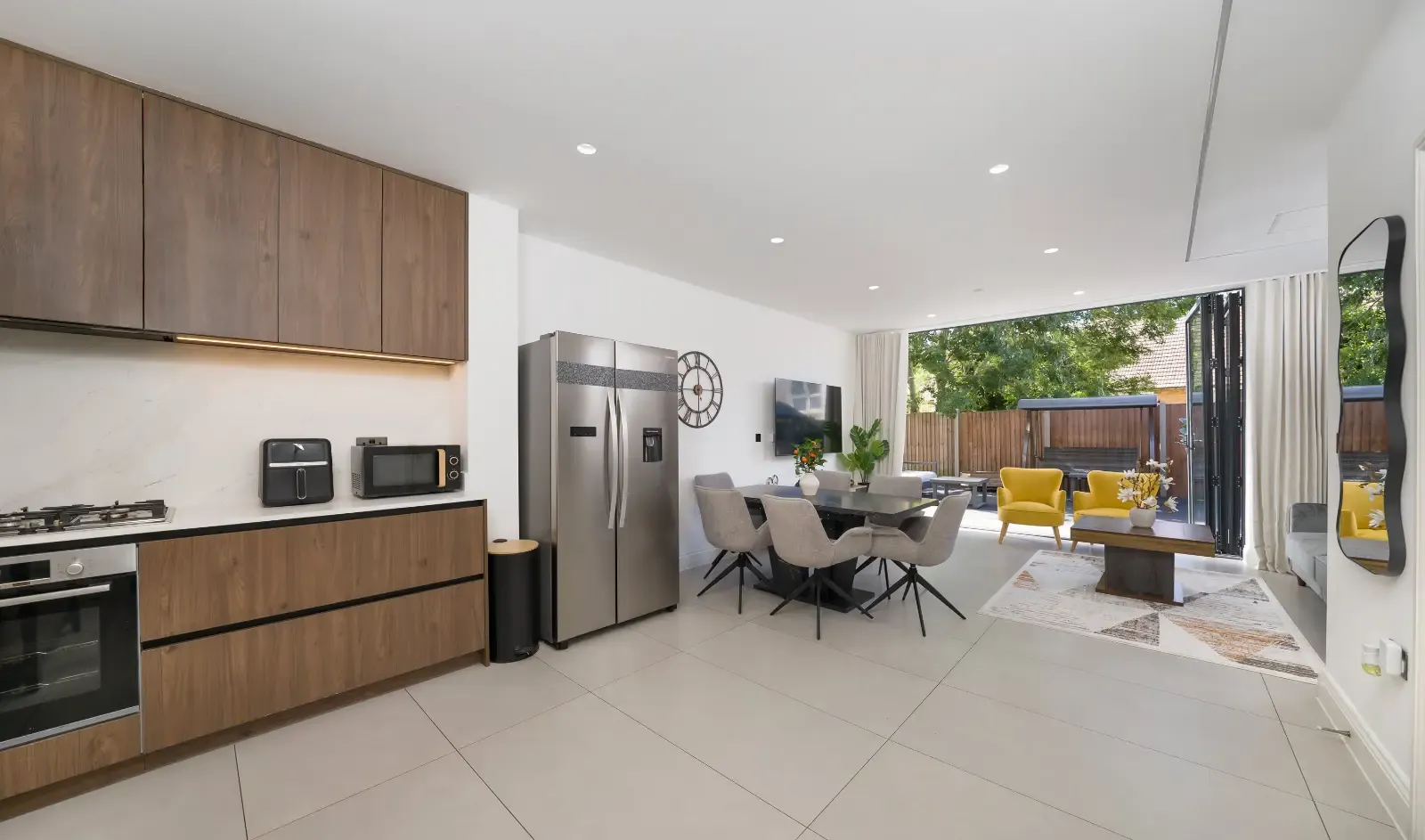 Veer Drive Residence 1 — Executive Serviced Accommodation for Teams in 1 Veer Drive, HA1 4WR - Property image 12 - VivreStays