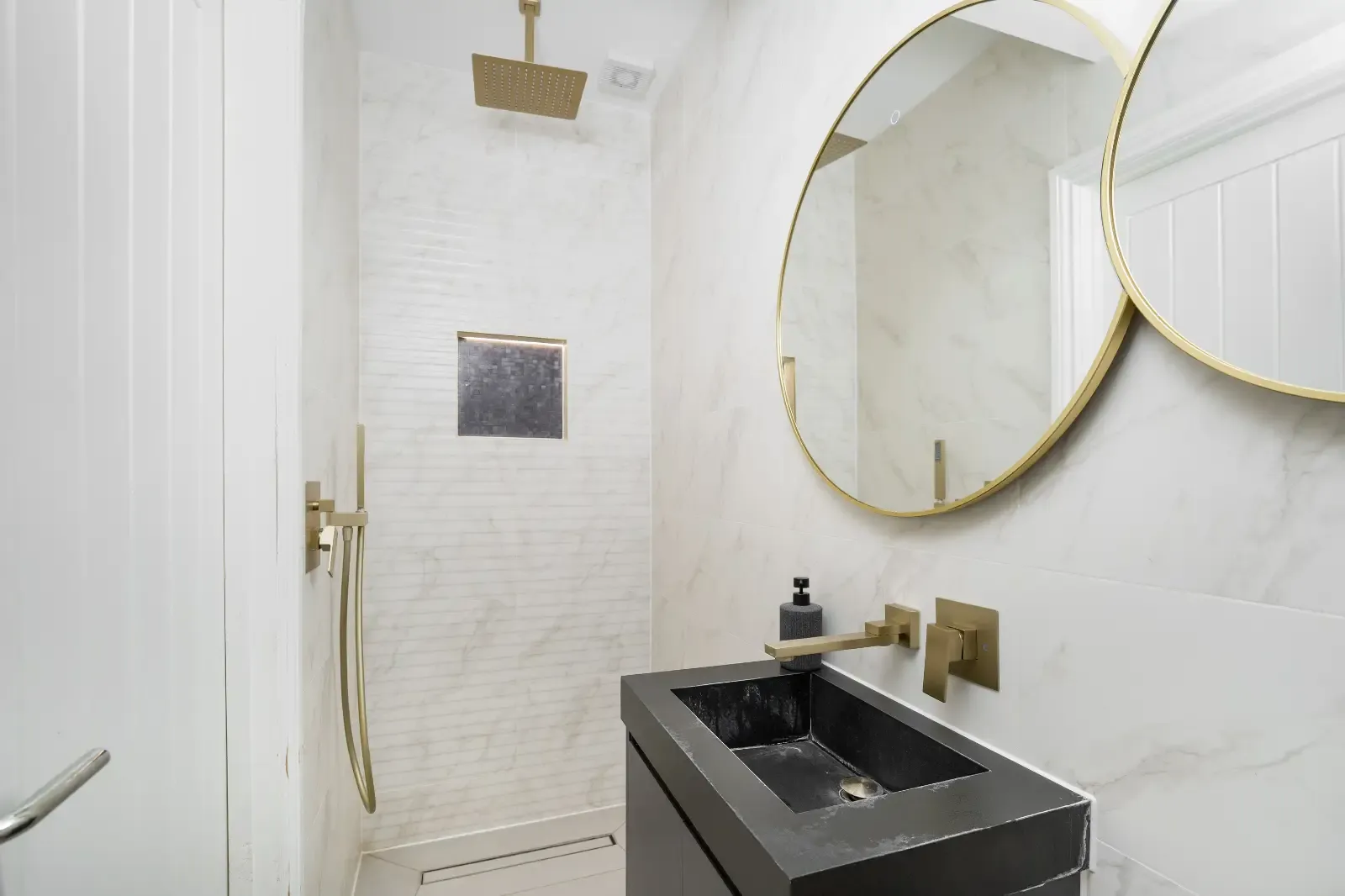 Veer Drive Residence 1 — Executive Serviced Accommodation for Teams in 1 Veer Drive, HA1 4WR - Property image 15 - VivreStays