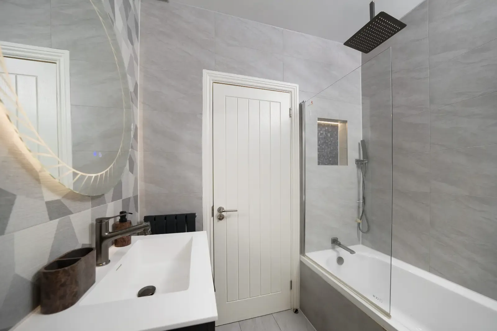 Veer Drive Residence 1 — Executive Serviced Accommodation for Teams in 1 Veer Drive, HA1 4WR - Property image 24 - VivreStays