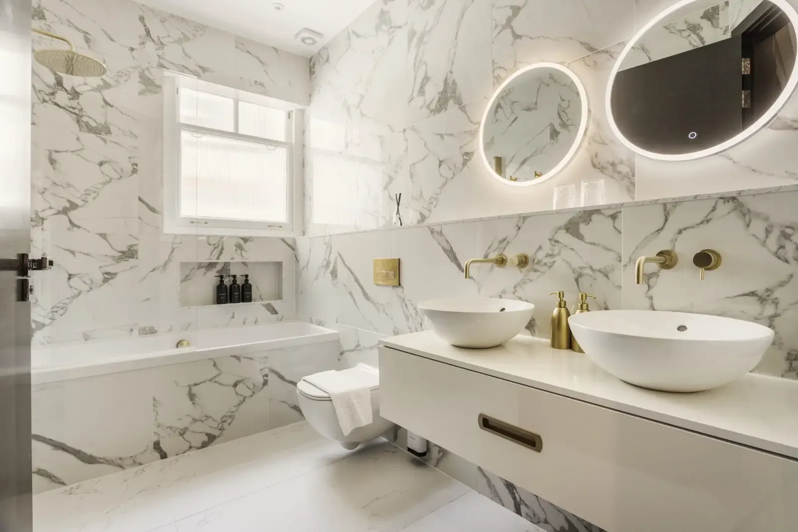 Spacious Marylebone 3BR Apartment | Near Hyde Park in 39 Upper Montagu Street, W1H 1FR - Property image 10 - VivreStays