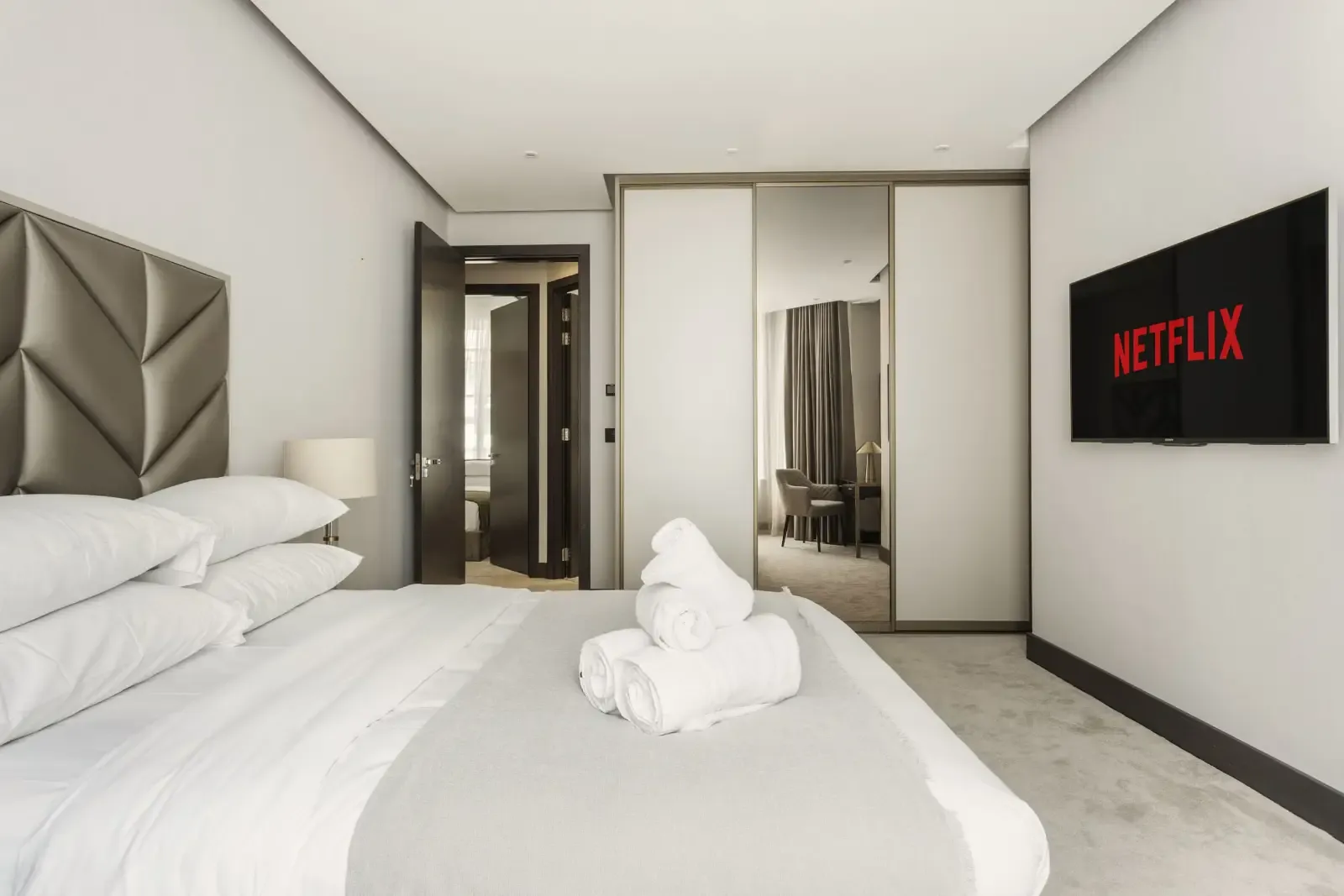 Spacious Marylebone 3BR Apartment | Near Hyde Park in 39 Upper Montagu Street, W1H 1FR - Property image 22 - VivreStays