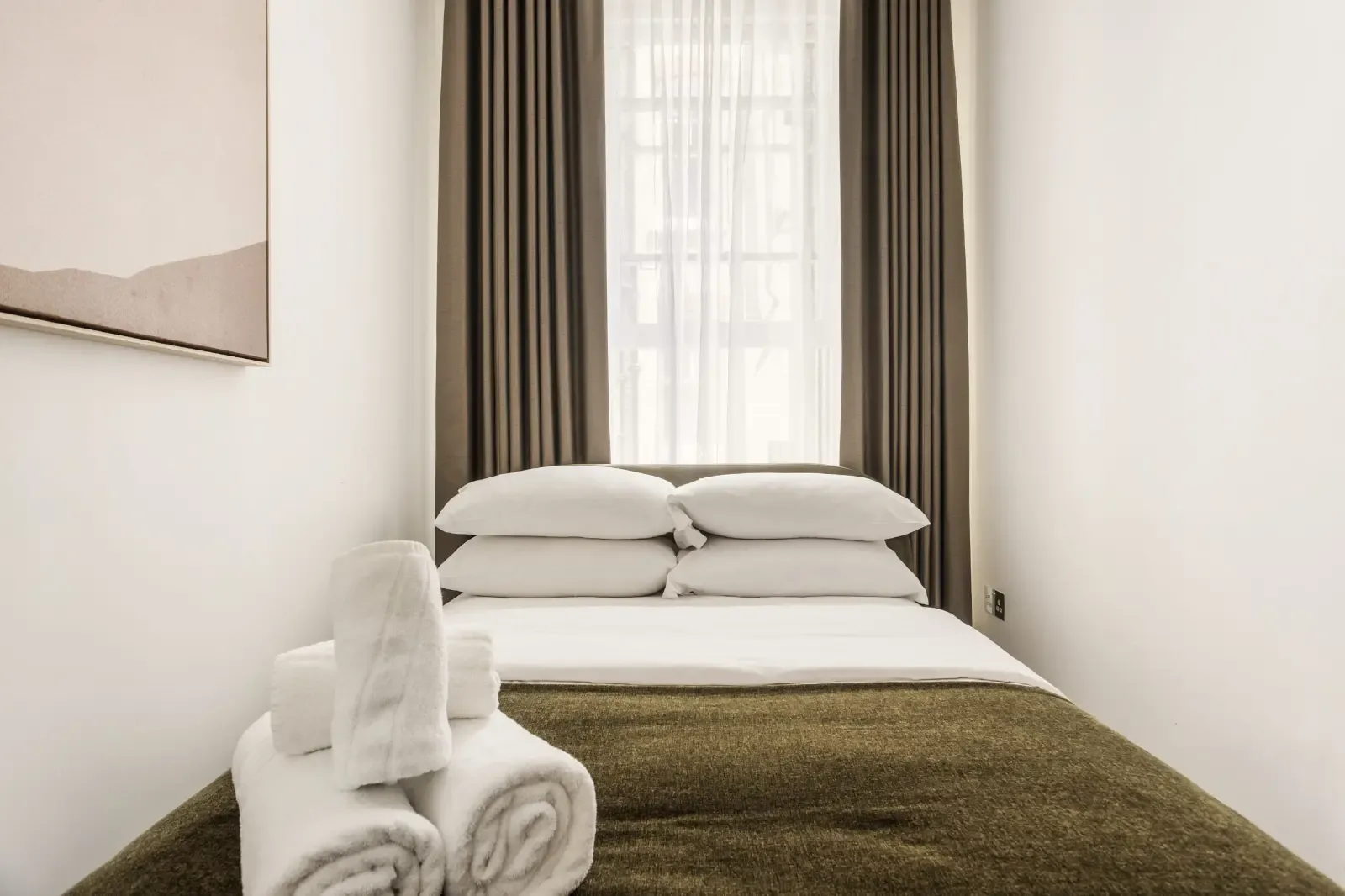 Spacious Marylebone 3BR Apartment | Near Hyde Park in 39 Upper Montagu Street, W1H 1FR - Property image 26 - VivreStays