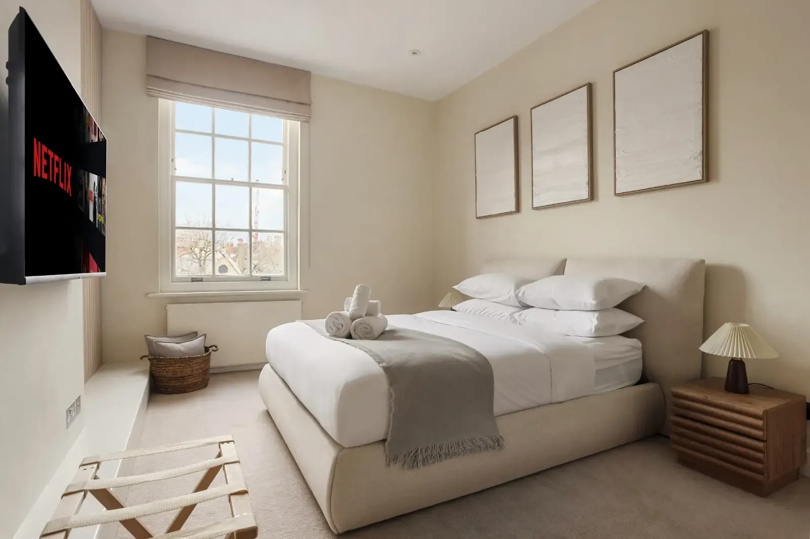 Elegant Knightsbridge 2BR Apartment | Near Harrods in 18 Cadogan Square, Kensington and Chelsea, London, SW1X 0JS, United Kingdom - Property image 5 - VivreStays
