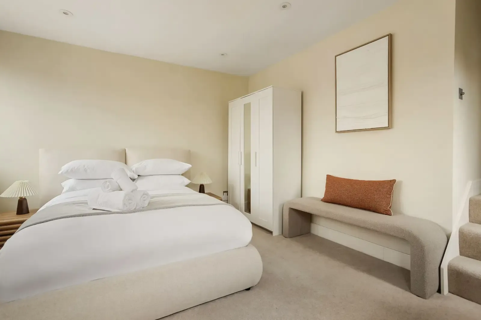 Elegant Knightsbridge 2BR Apartment | Near Harrods in 18 Cadogan Square, Kensington and Chelsea, London, SW1X 0JS, United Kingdom - Property image 10 - VivreStays