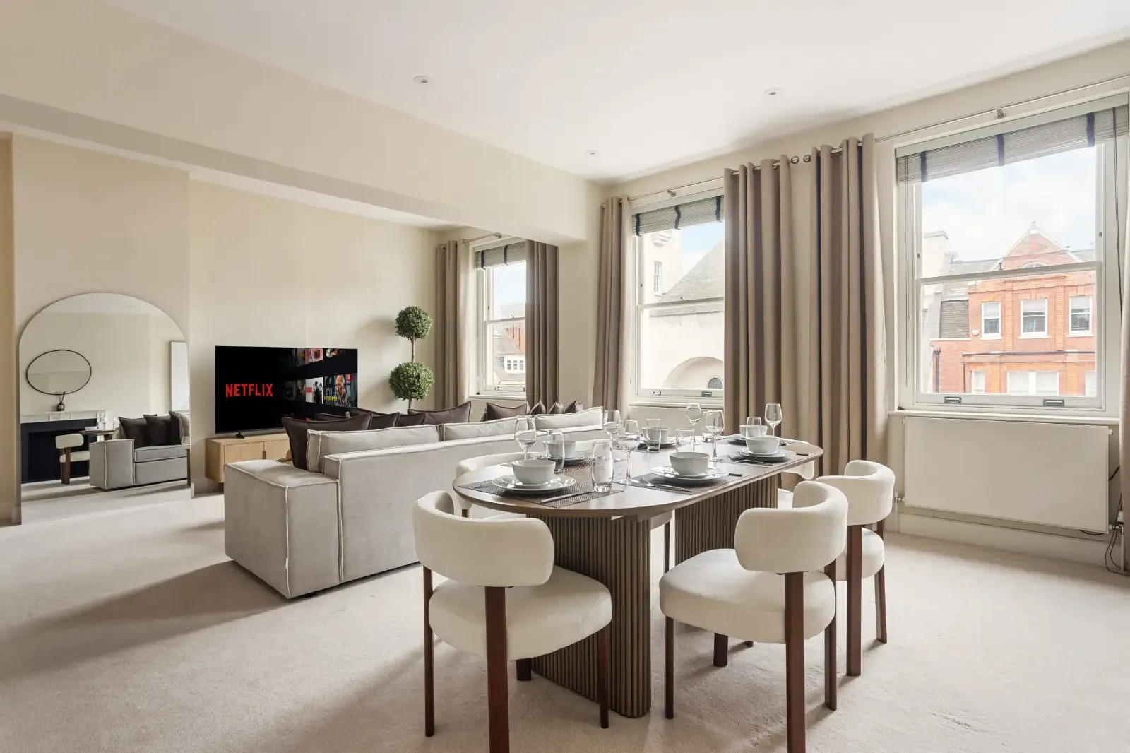 Elegant Knightsbridge 2BR Apartment | Near Harrods in 18 Cadogan Square, Kensington and Chelsea, London, SW1X 0JS, United Kingdom - Property image 26 - VivreStays
