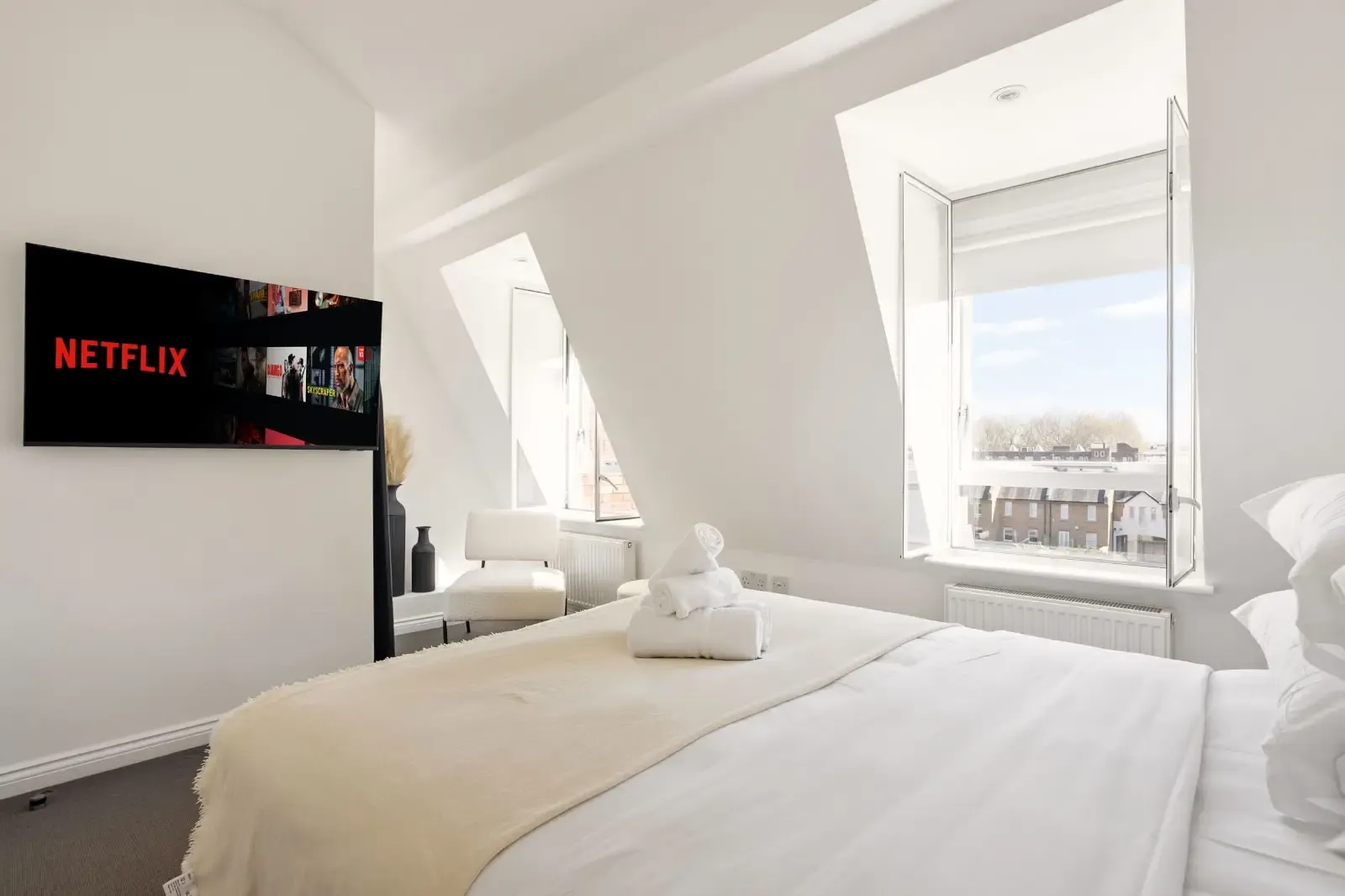 View 2BR Chelsea Apartment | Radnor Walk & Sloane Square in 39 Radnor Walk, SW3 4BP 2BR Chelsea Apartment | Radnor Walk & Sloane Square in 39 Radnor Walk, SW3 4BP - Property image 7 - VivreStays