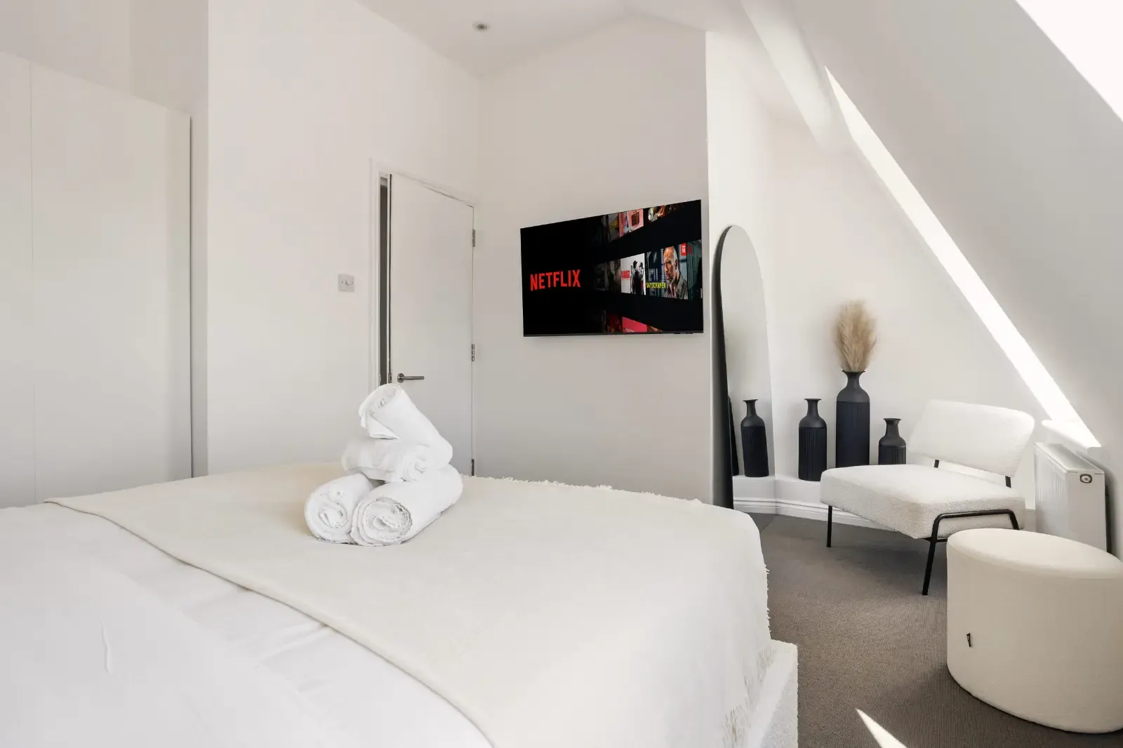 View 2BR Chelsea Apartment | Radnor Walk & Sloane Square in 39 Radnor Walk, SW3 4BP 2BR Chelsea Apartment | Radnor Walk & Sloane Square in 39 Radnor Walk, SW3 4BP - Property image 18 - VivreStays