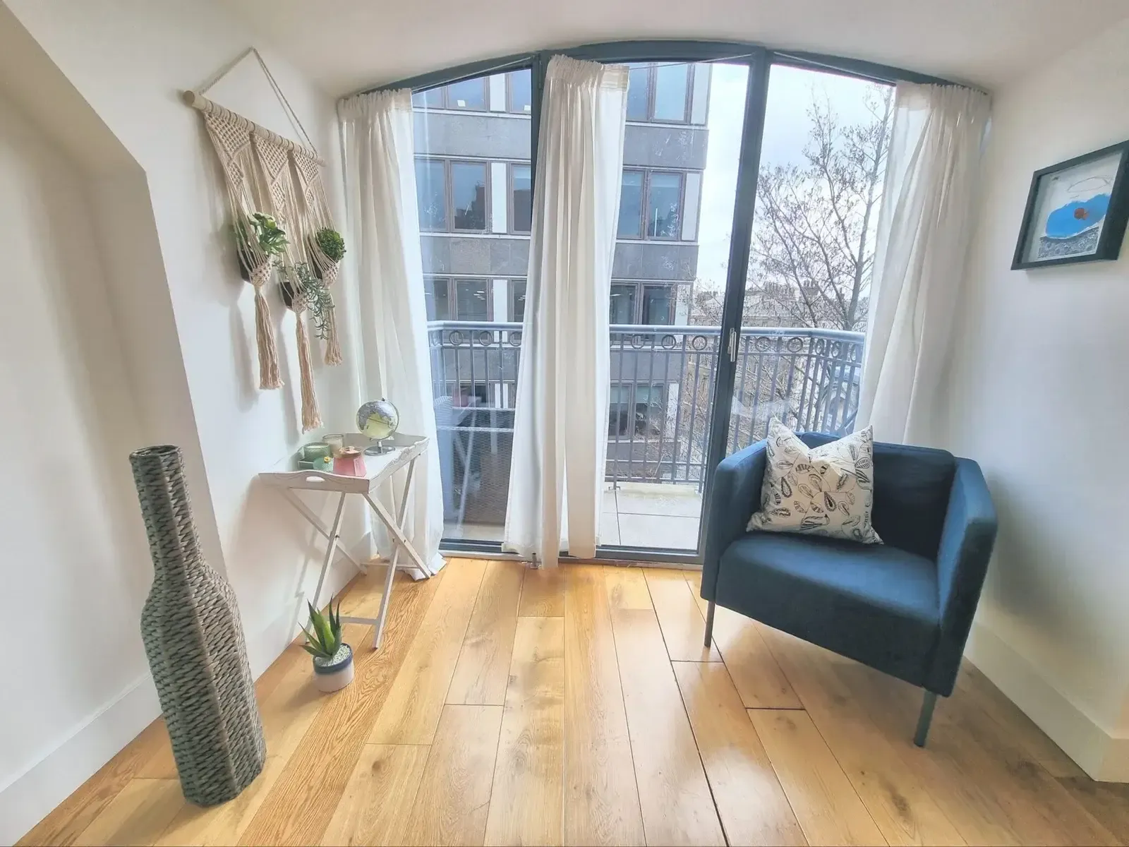 Shard View Apartments Penthouse in 19 St. Mary At Hill, EC3R 8EE - Property image 2 - VivreStays