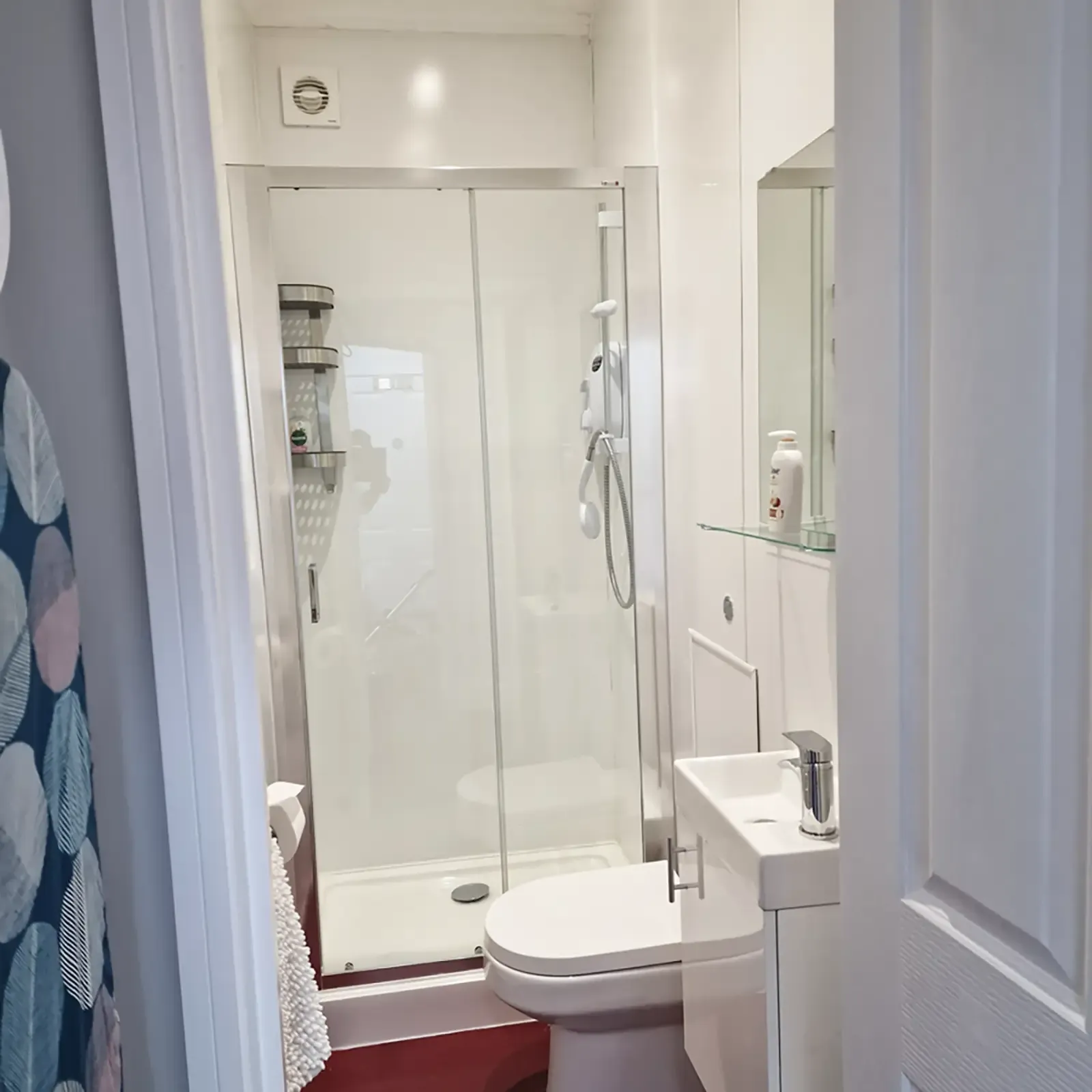 RH Studio 2 in 19 Riverside Road, Norwich, NR1 1SR, United Kingdom - Property image 6 - VivreStays