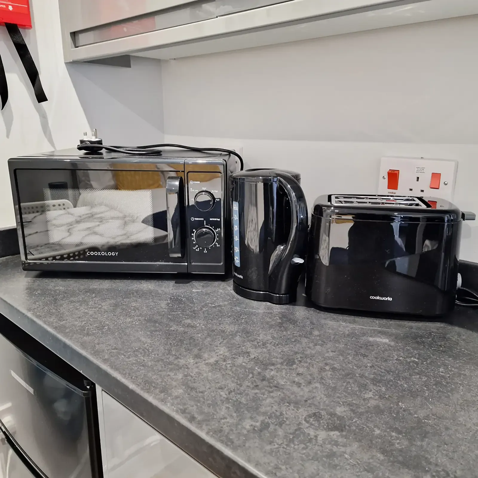 RH Studio 2 in 19 Riverside Road, Norwich, NR1 1SR, United Kingdom - Property image 11 - VivreStays