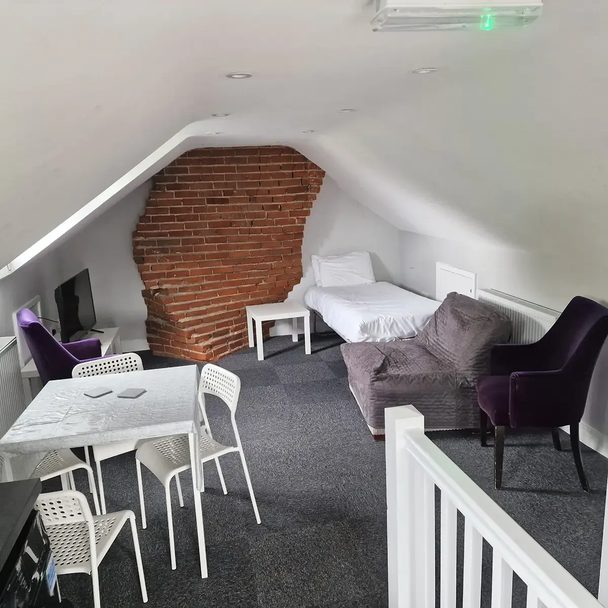 RH Apartment 5 in 19 Riverside Road, Norwich, NR1 1SR, United Kingdom - Property image 3 - VivreStays