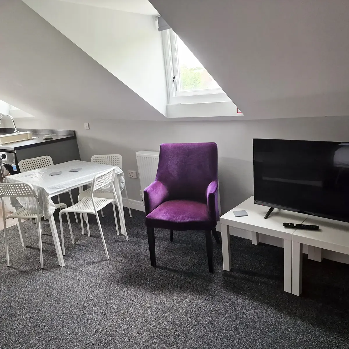 RH Apartment 5 in 19 Riverside Road, Norwich, NR1 1SR, United Kingdom - Property image 6 - VivreStays