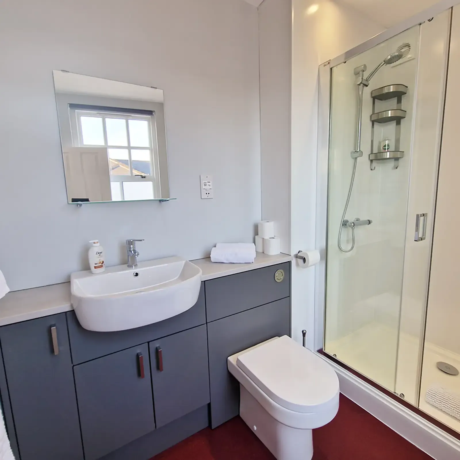 RH Apartment 5 in 19 Riverside Road, Norwich, NR1 1SR, United Kingdom - Property image 8 - VivreStays